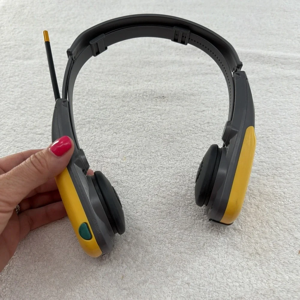 Sony Walkman Sport SRF-HM55 AM/FM Stereo Radio Headphones PLL Synthesized Tested